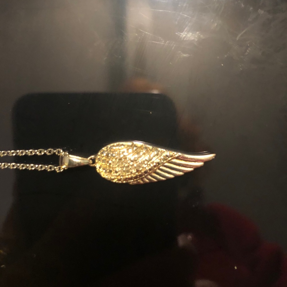 Angel wing! Solid silver! 18 inches! Lovely! - Picture 3 of 4